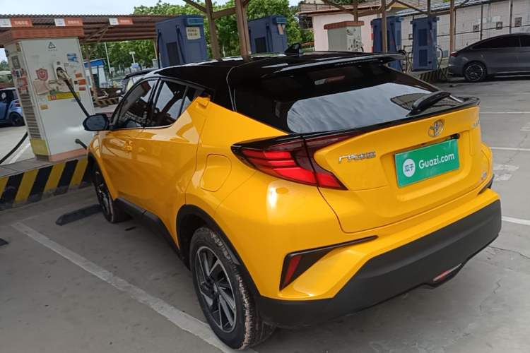 Used Toyota C-HR 2021 2.0L Luxury Edition Exterior 2