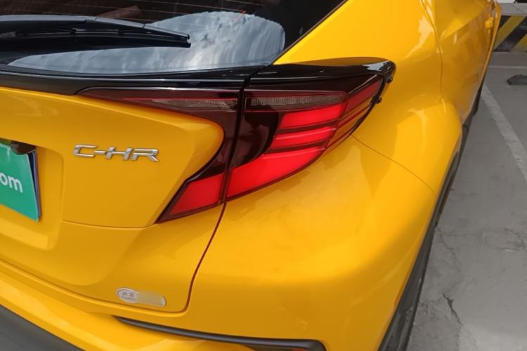 Used Toyota C-HR 2021 2.0L Luxury Edition Exterior 3