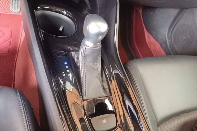 Used Toyota C-HR 2021 2.0L Luxury Edition Gear Lever