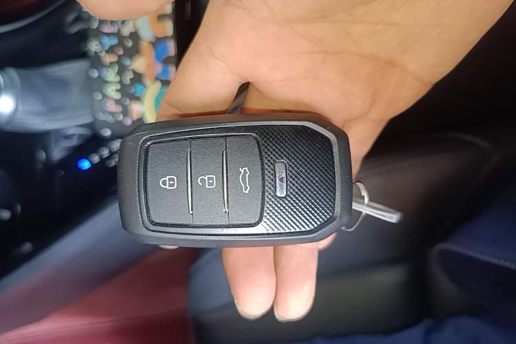 Used Toyota C-HR 2021 2.0L Luxury Edition Interior 1