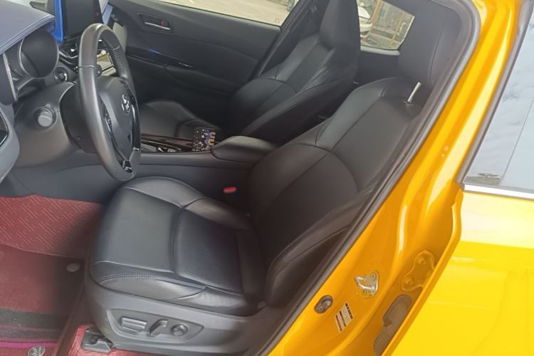Used Toyota C-HR 2021 2.0L Luxury Edition Left Front Seat