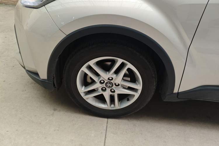 Used Toyota C-HR 2021 2.0L Comfort Edition Left Front Wheel Hub