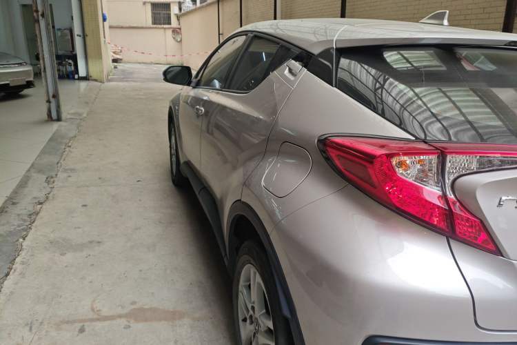 Used Toyota C-HR 2021 2.0L Comfort Edition Left Side
