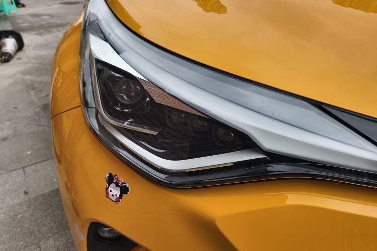 Used Toyota C-HR 2021 2.0L Luxury Edition Right Front Headlight
