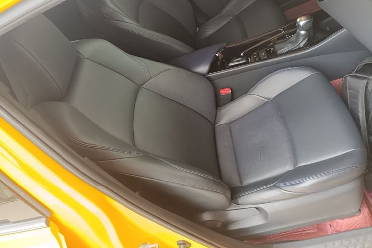 Used Toyota C-HR 2021 2.0L Luxury Edition Right Front Seat