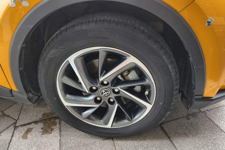 Used Toyota C-HR 2021 2.0L Luxury Edition Right Front Wheel Hub