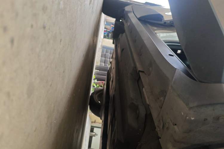 Used Toyota C-HR 2021 2.0L Comfort Edition Right Side Sill
