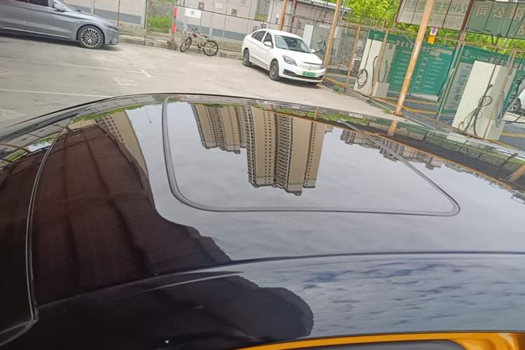 Used Toyota C-HR 2021 2.0L Luxury Edition Roof
