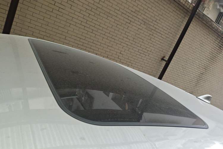 Used Toyota C-HR 2021 2.0L Comfort Edition Roof