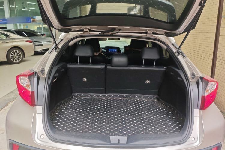 Used Toyota C-HR 2021 2.0L Comfort Edition Trunk