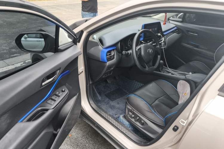 Used Toyota C-HR 2022 2.0L Comfort Edition Driver Seat
