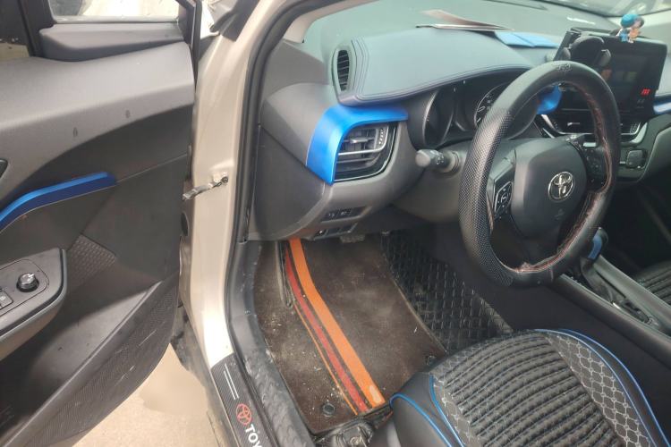Used Toyota C-HR 2022 2.0L Comfort Edition Driver Seat