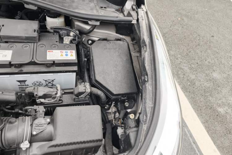 Used Toyota C-HR 2022 2.0L Comfort Edition Engine Bay Left