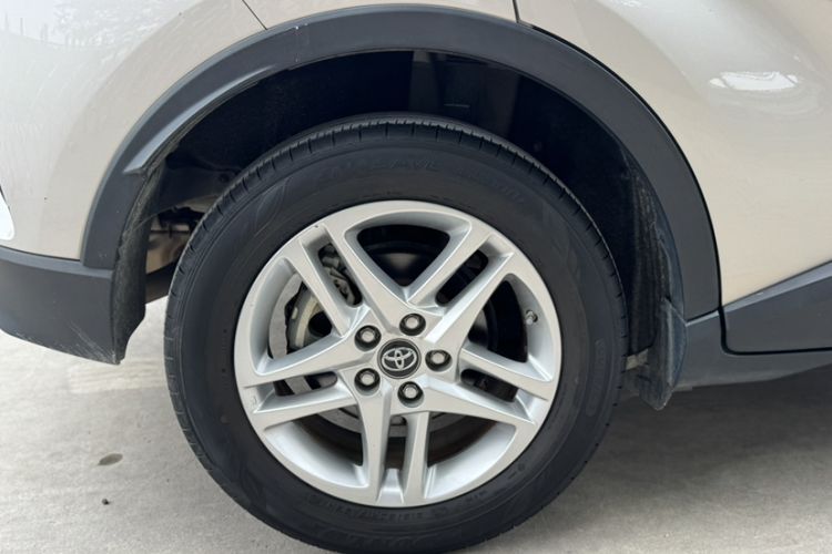 Used Toyota C-HR 2022 Dual-Engine 2.0L E-CVT Leading Edition Exterior 2