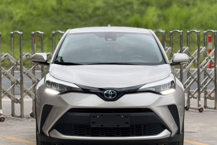Used Toyota C-HR 2022 Dual-Engine 2.0L E-CVT Leading Edition Exterior 5