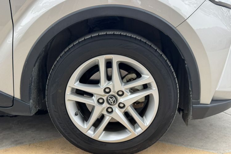 Used Toyota C-HR 2022 Dual-Engine 2.0L E-CVT Leading Edition Exterior 7