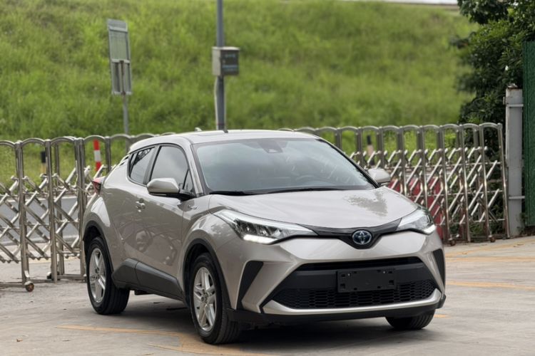 Used Toyota C-HR 2022 Dual-Engine 2.0L E-CVT Leading Edition Exterior 8