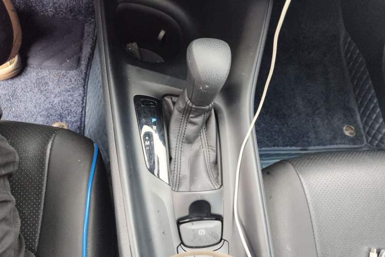 Used Toyota C-HR 2022 2.0L Comfort Edition Gear Lever