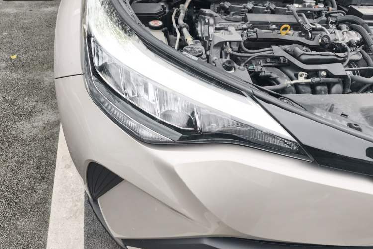 Used Toyota C-HR 2022 2.0L Comfort Edition Right Front Headlight