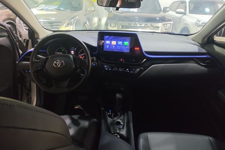Used Toyota C-HR 2022 2.0L Leading Edition Center Console
