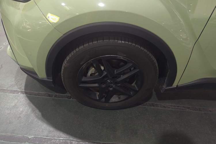 Used Toyota C-HR 2022 2.0L Leading Edition Exterior 4