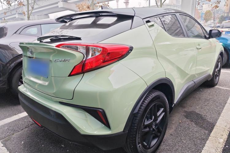 Used Toyota C-HR 2022 2.0L Leading Edition Exterior 5