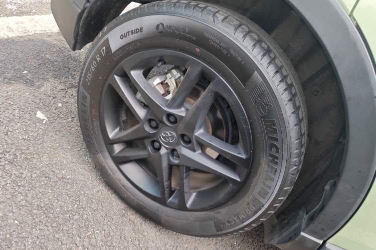 Used Toyota C-HR 2022 2.0L Leading Edition Exterior 8