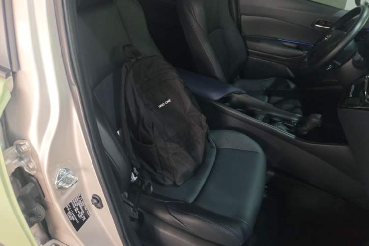 Used Toyota C-HR 2022 2.0L Leading Edition Right Front Seat