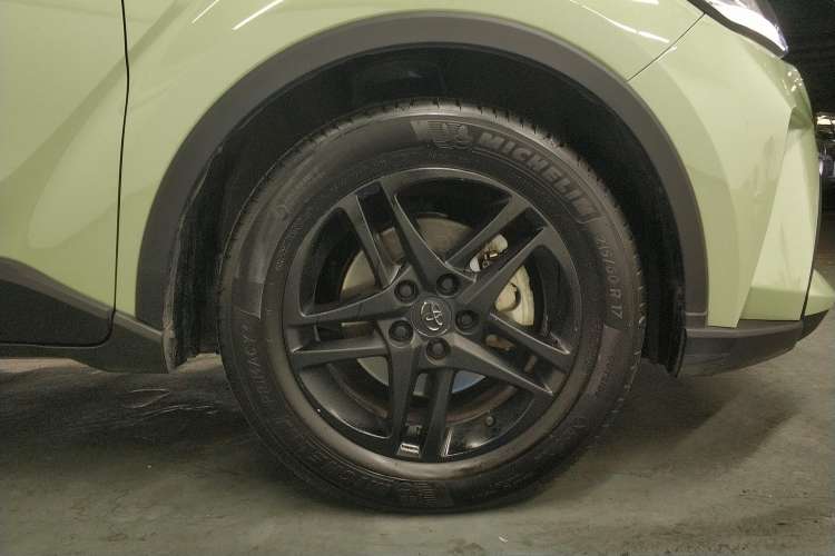 Used Toyota C-HR 2022 2.0L Leading Edition Right Front Wheel Hub