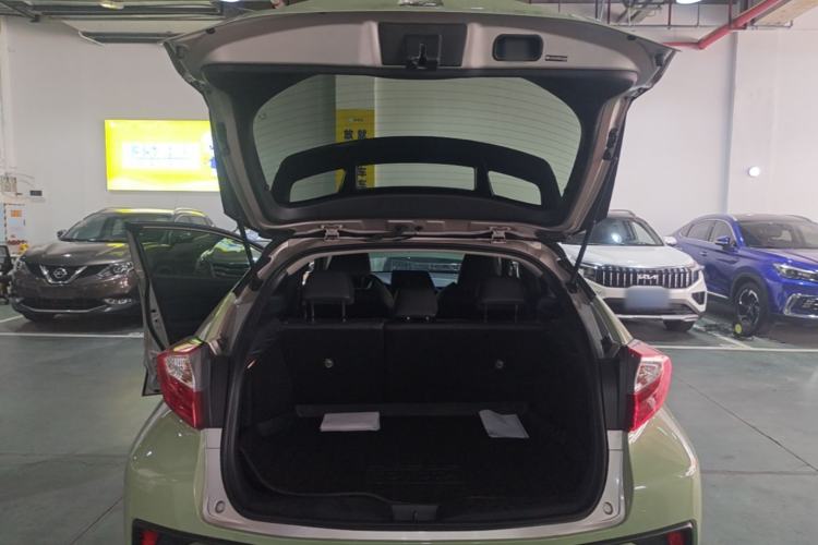 Used Toyota C-HR 2022 2.0L Leading Edition Trunk