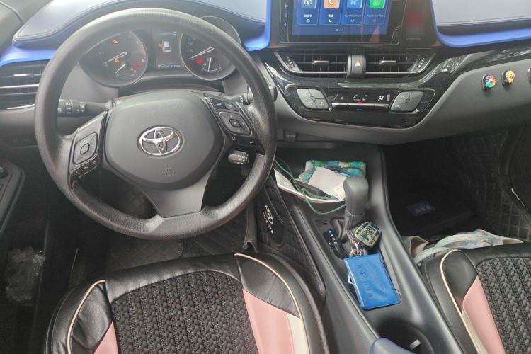 Used Toyota C-HR 2022 2.0L Comfort Edition Center Console