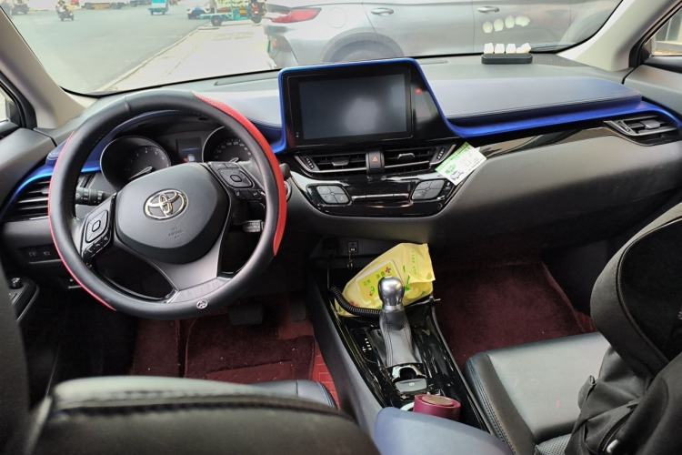 Used Toyota C-HR 2022 2.0L Leading Edition Center Console