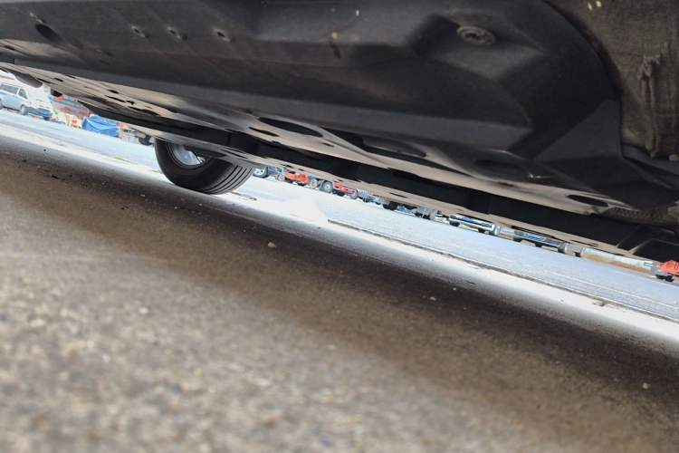Used Toyota C-HR 2022 2.0L Leading Edition Chassis Front Right