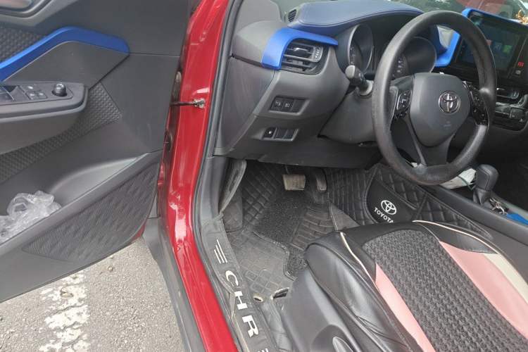 Used Toyota C-HR 2022 2.0L Comfort Edition Driver Seat
