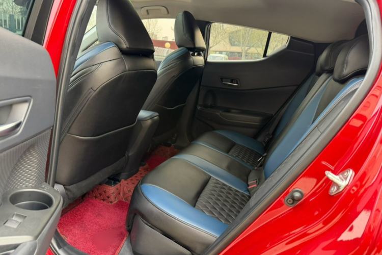 Used Toyota C-HR 2022 2.0L Comfort Edition Interior 4