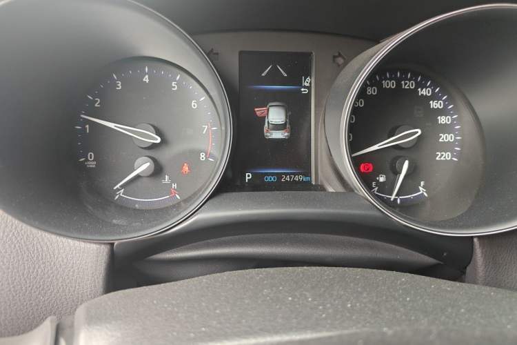 Used Toyota C-HR 2022 2.0L Comfort Edition Odometer Close Up