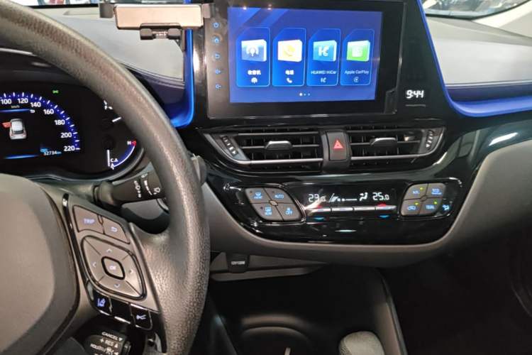 Used Toyota C-HR 2022 Dual-Motor 2.0L E-CVT Comfort Edition Audio And AC Panel