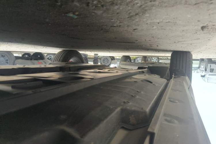 Used Toyota C-HR 2022 2.0L Leading Edition Chassis Front Right