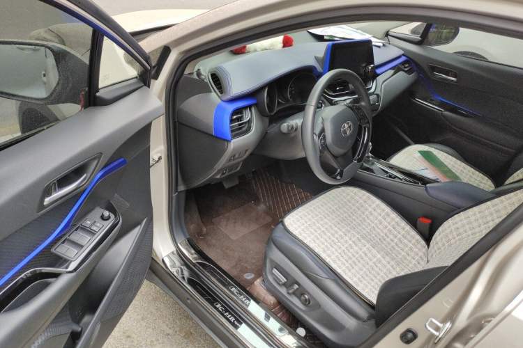 Used Toyota C-HR 2022 2.0L Comfort Edition Driver Seat
