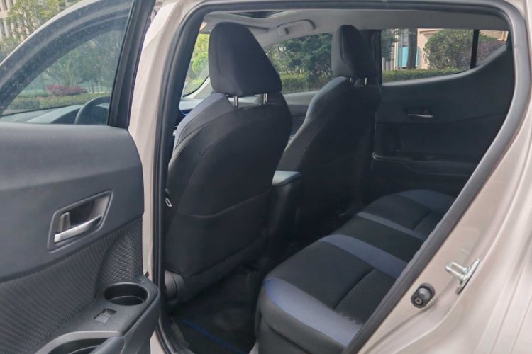 Used Toyota C-HR 2022 2.0L Comfort Edition Interior 2