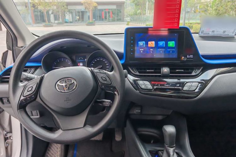 Used Toyota C-HR 2022 2.0L Comfort Edition Interior 3