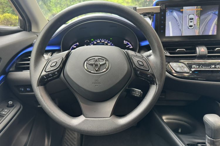 Used Toyota C-HR 2022 Dual-Motor 2.0L E-CVT Comfort Edition Interior 4