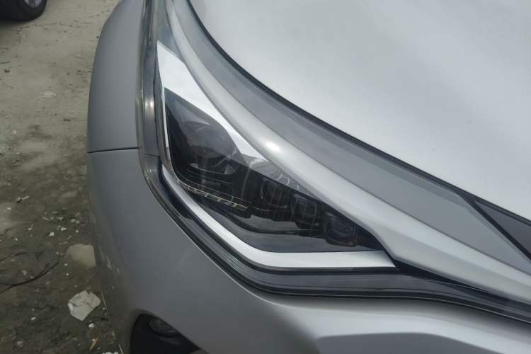 Used Toyota C-HR 2022 2.0L Leading Edition Right Front Headlight