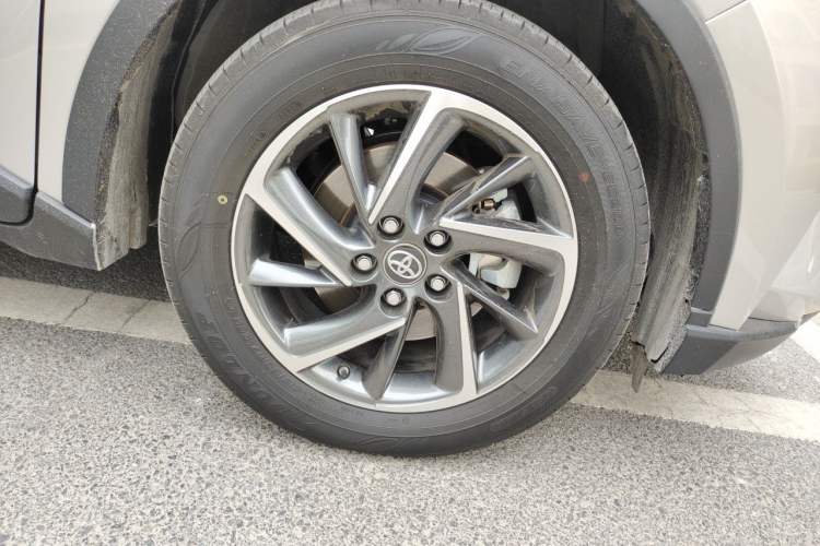 Used Toyota C-HR 2022 2.0L Comfort Edition Right Front Wheel Hub