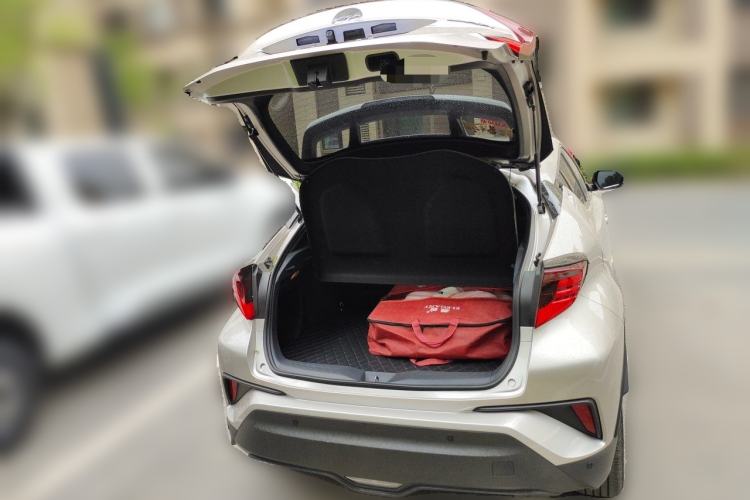 Used Toyota C-HR 2022 2.0L Comfort Edition Trunk