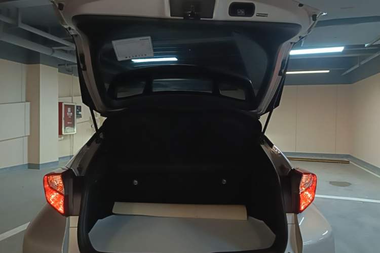 Used Toyota C-HR 2022 2.0L Comfort Edition Trunk