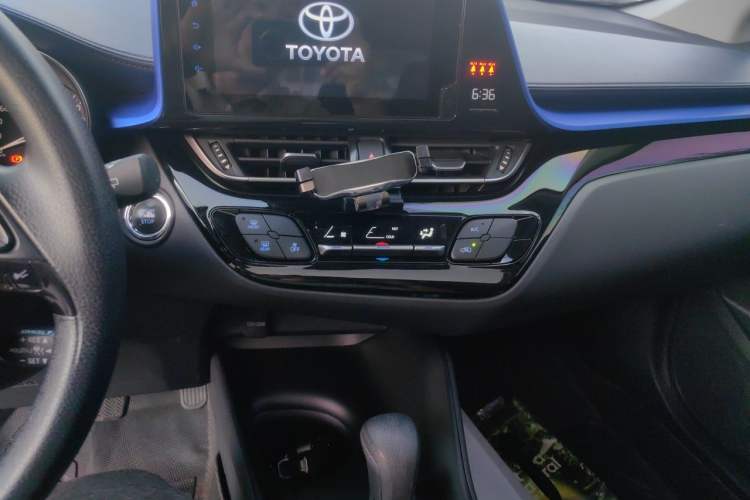 Used Toyota C-HR 2022 2.0L Comfort Edition Audio And AC Panel