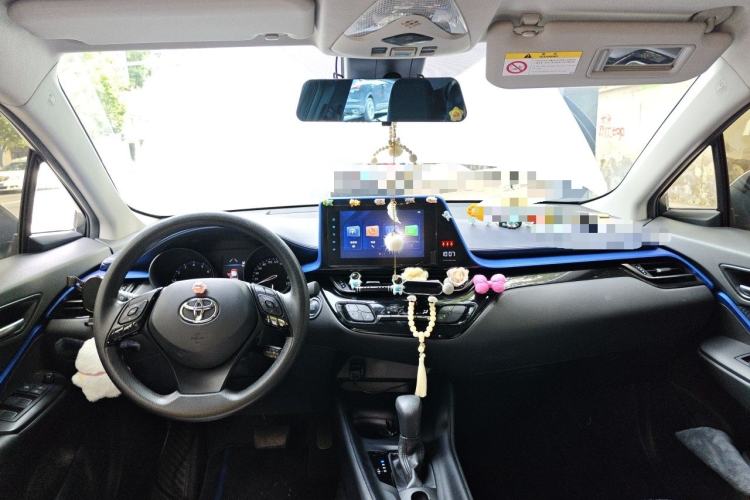 Used Toyota C-HR 2022 2.0L Comfort Edition Center Console