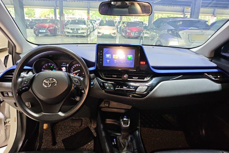 Used Toyota C-HR 2022 2.0L Leading Edition Center Console