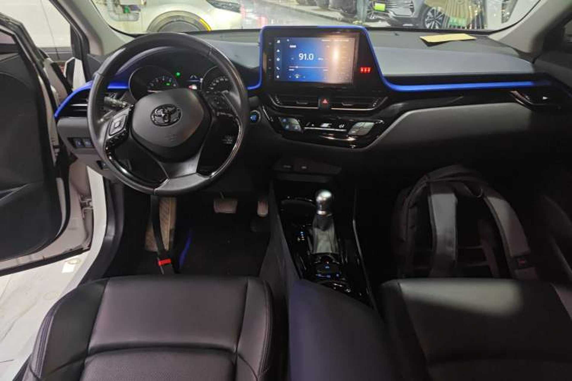Used Toyota C-HR 2022 2.0L Leading Edition Center Console